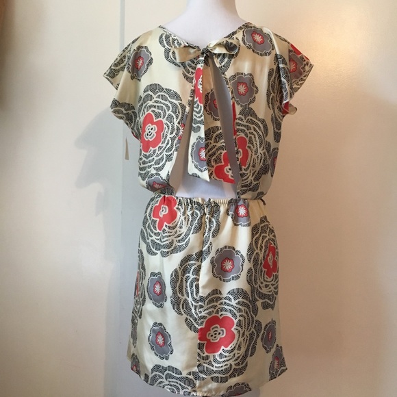 Statice mini Tokyo Print backless Dress - Picture 3 of 8